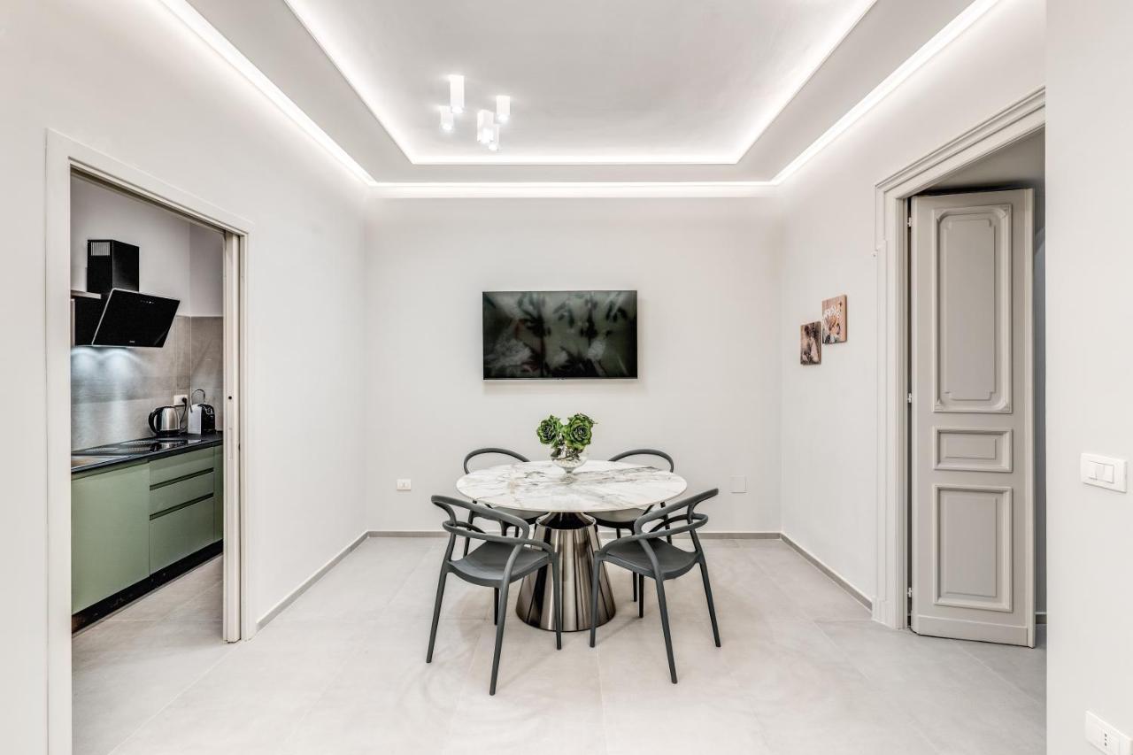 Lady Diamond Apartment Napoli Bagian luar foto