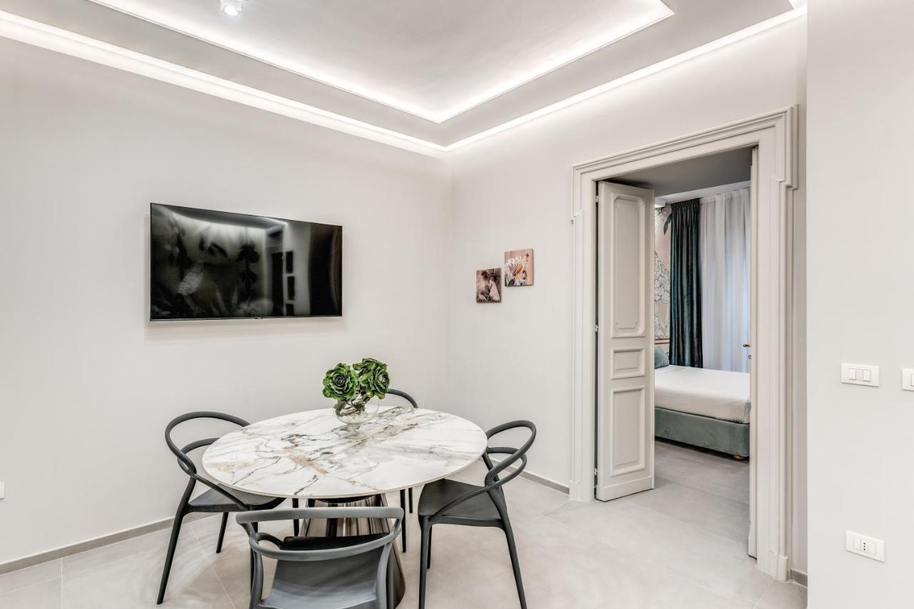 Lady Diamond Apartment Napoli Bagian luar foto