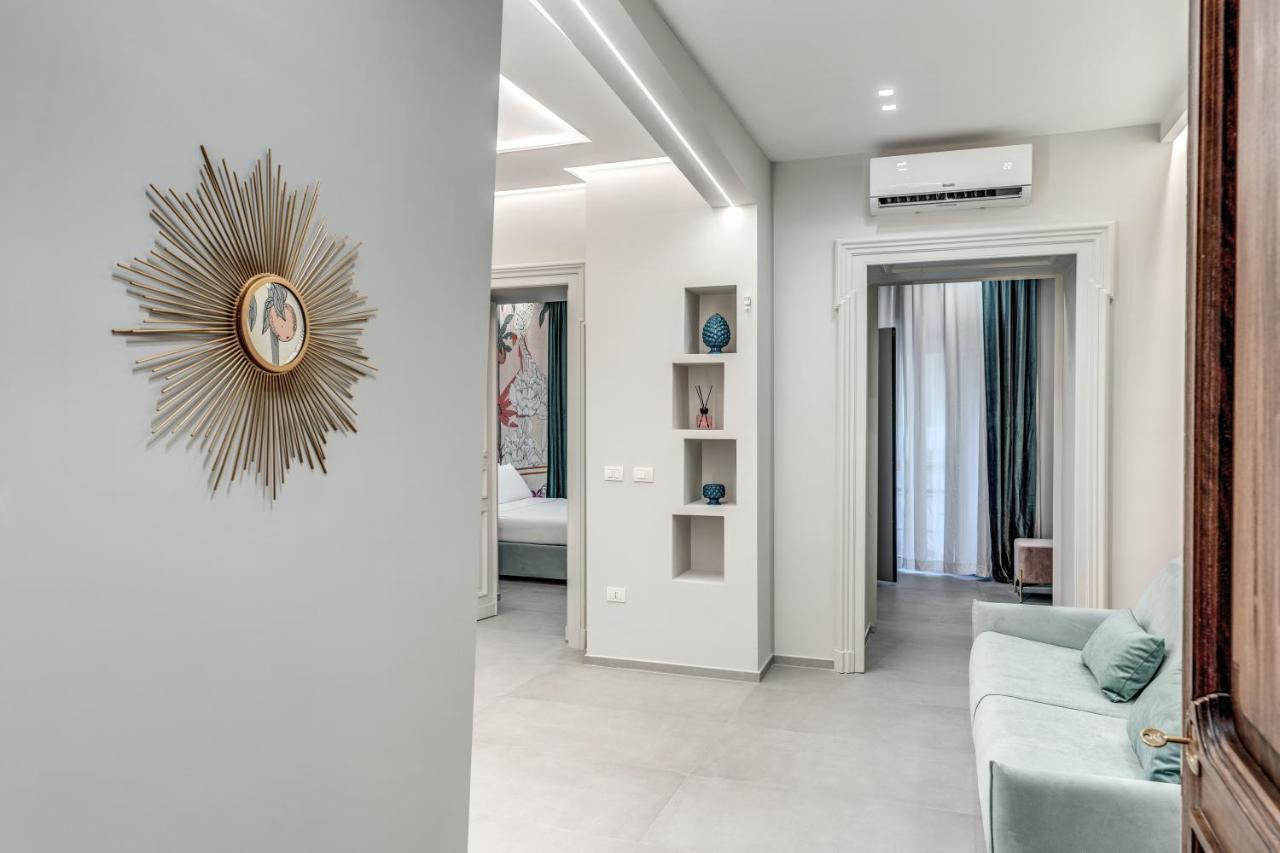 Lady Diamond Apartment Napoli Bagian luar foto