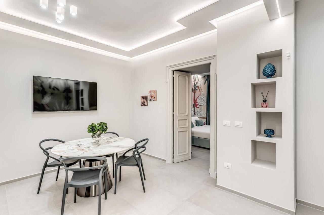Lady Diamond Apartment Napoli Bagian luar foto