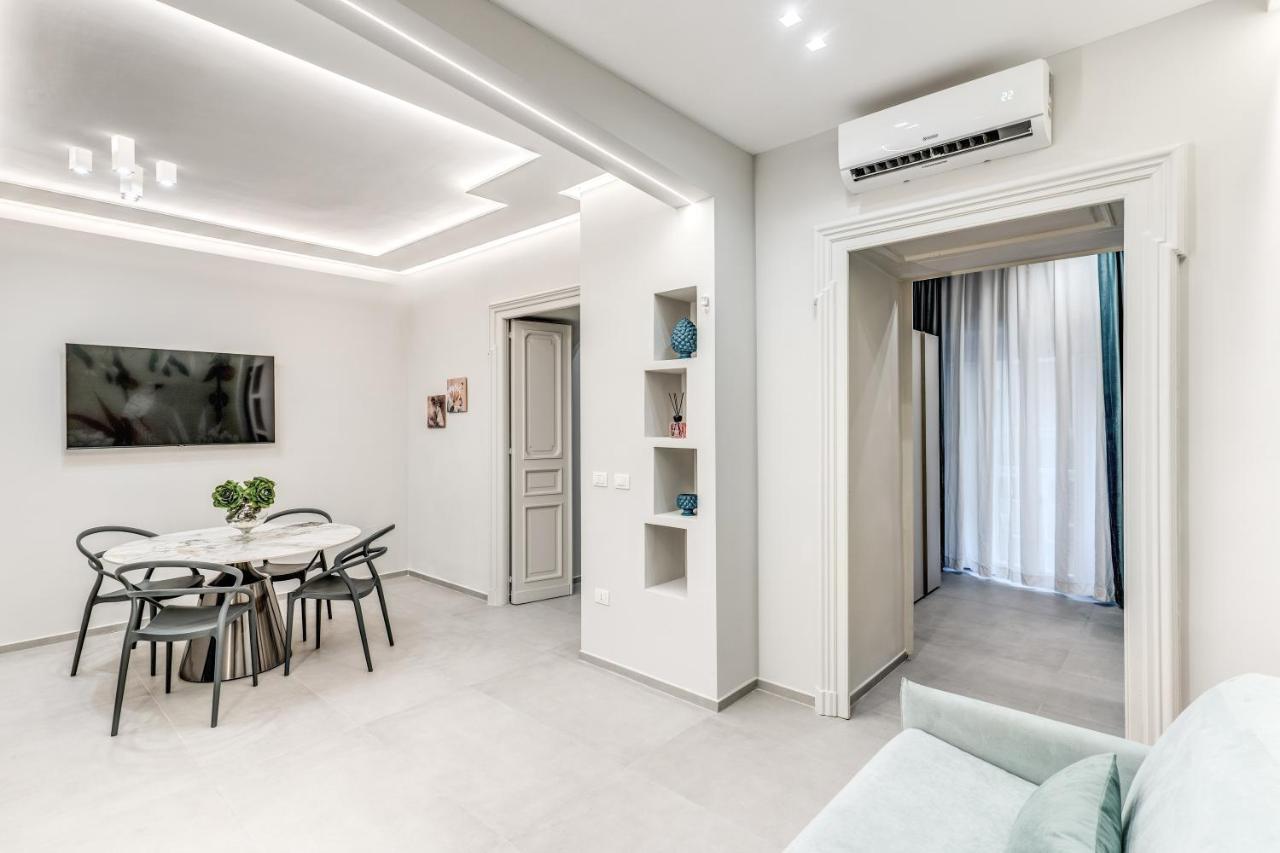 Lady Diamond Apartment Napoli Bagian luar foto