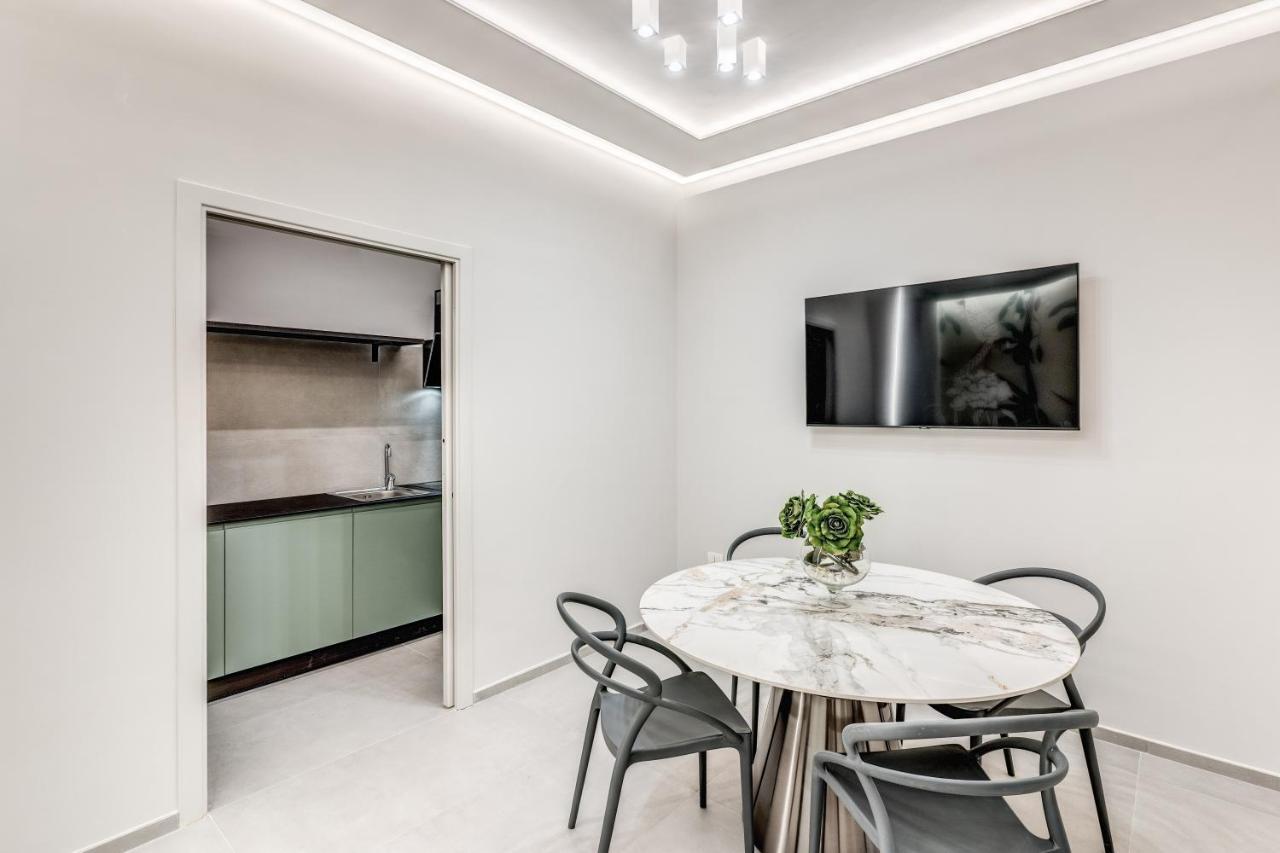 Lady Diamond Apartment Napoli Bagian luar foto