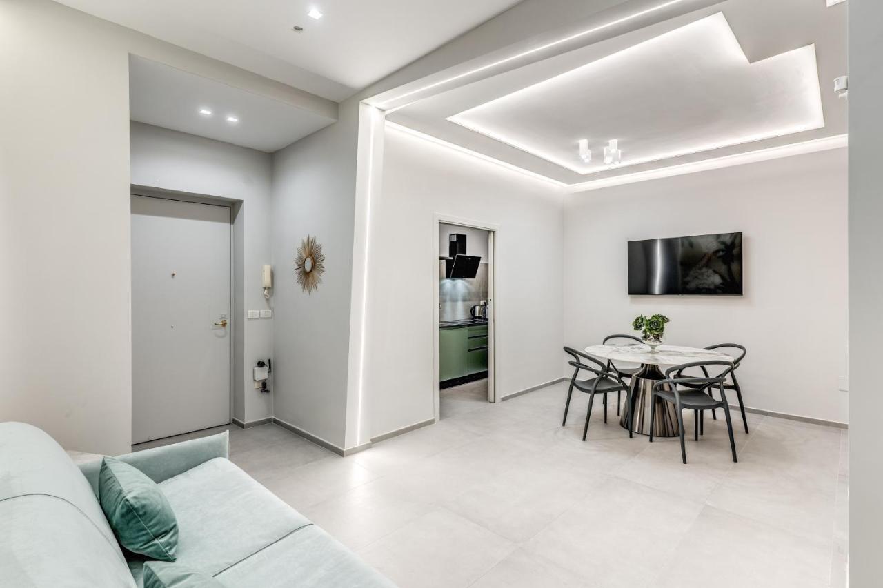 Lady Diamond Apartment Napoli Bagian luar foto