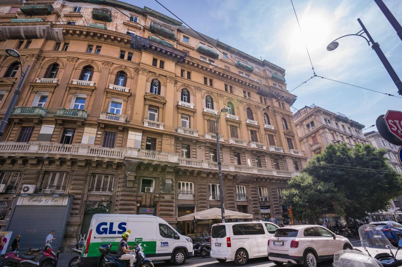 Lady Diamond Apartment Napoli Bagian luar foto