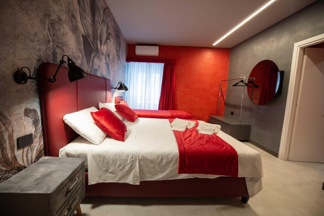 Lady Diamond Apartment Napoli Bagian luar foto