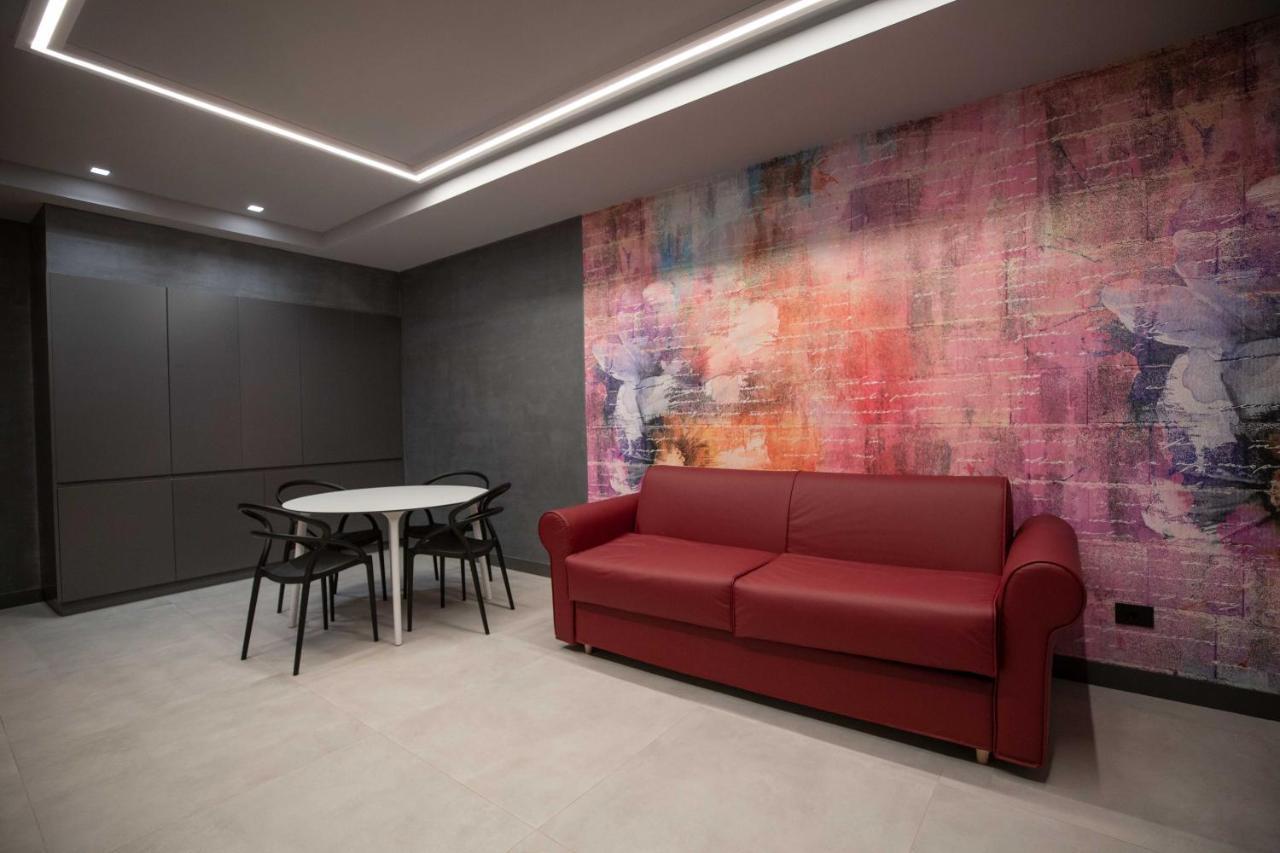Lady Diamond Apartment Napoli Bagian luar foto