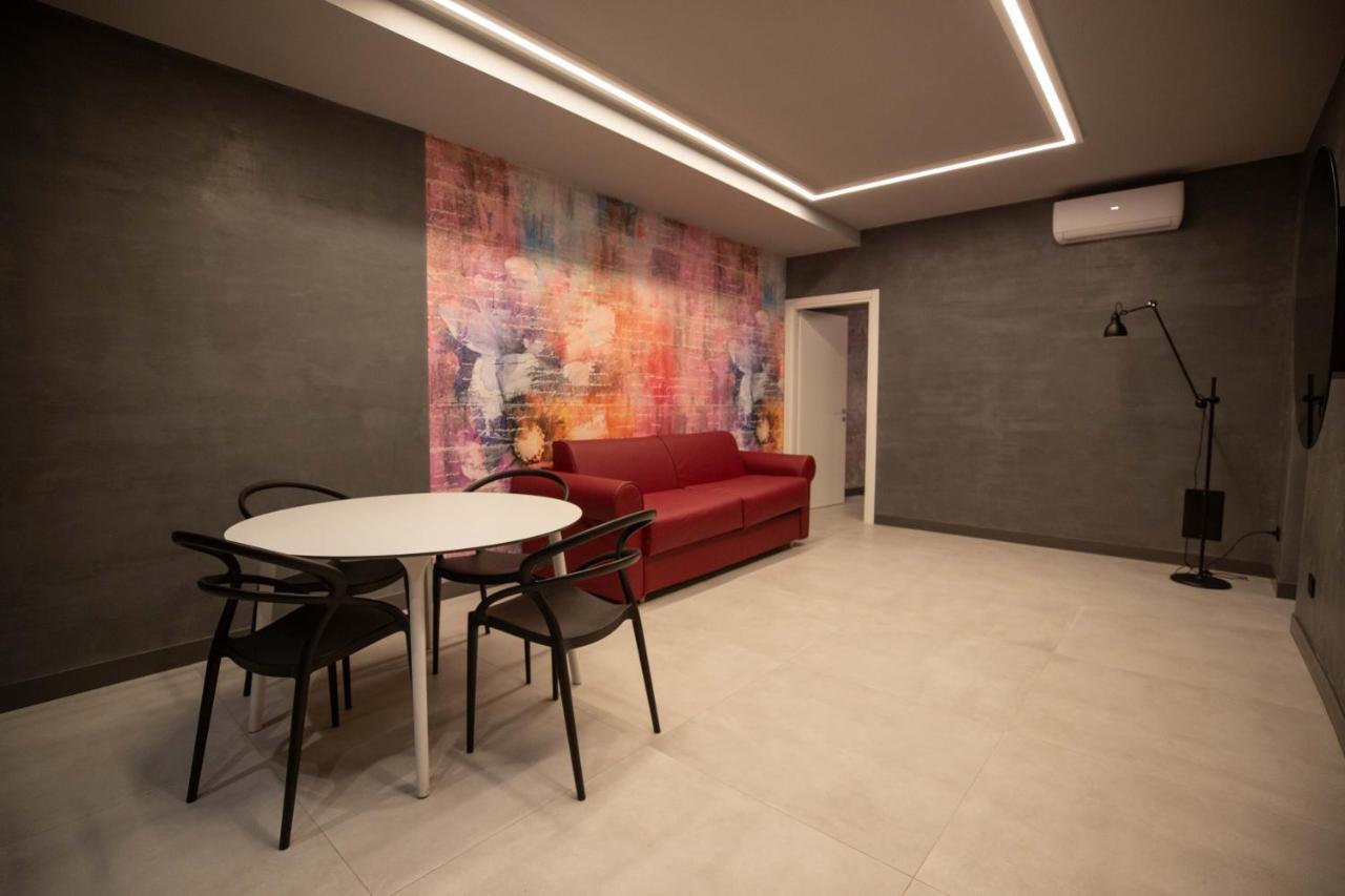 Lady Diamond Apartment Napoli Bagian luar foto