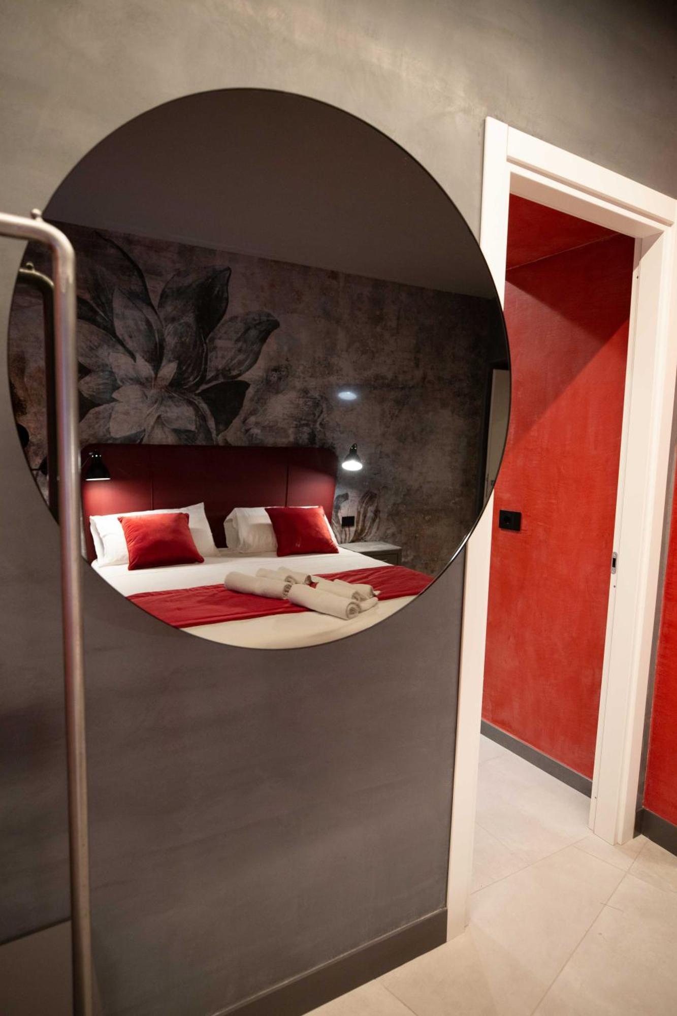 Lady Diamond Apartment Napoli Bagian luar foto