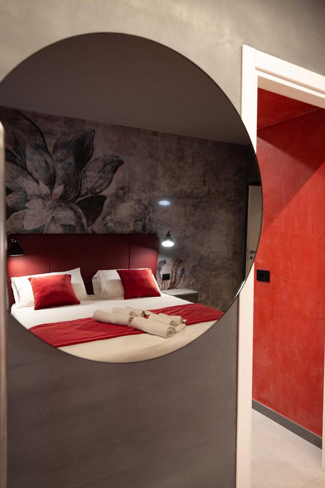 Lady Diamond Apartment Napoli Bagian luar foto