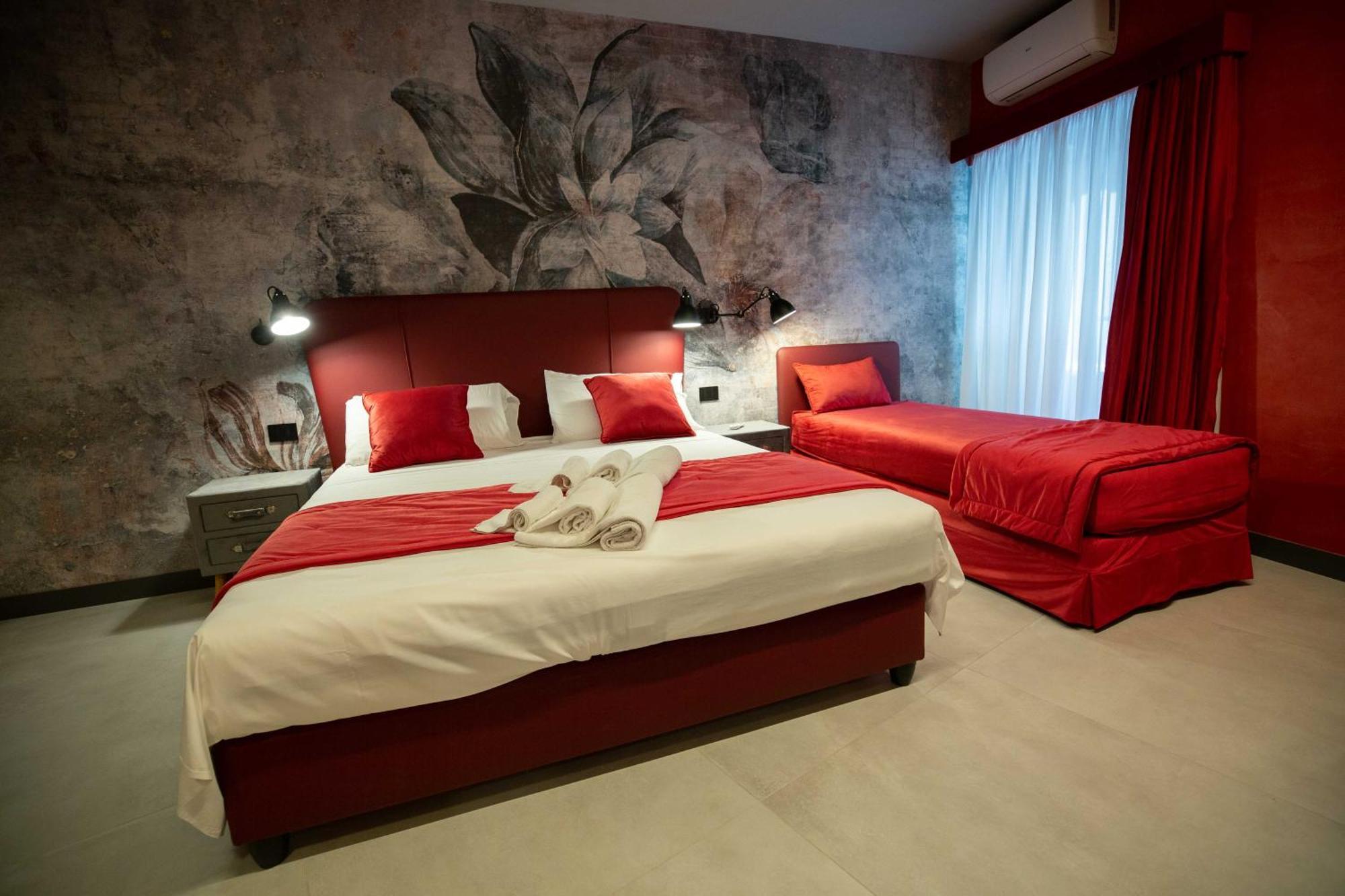 Lady Diamond Apartment Napoli Bagian luar foto