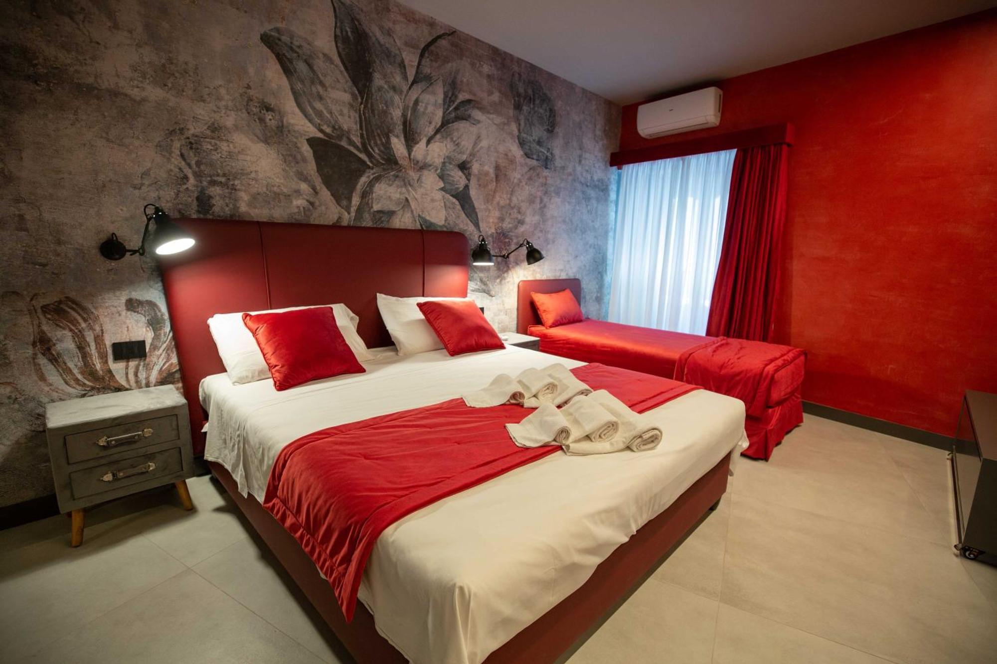 Lady Diamond Apartment Napoli Bagian luar foto